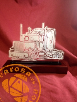 Diseño de trofeos para camiones americanos